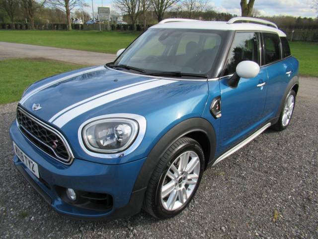 Mini Countryman 2.0 Cooper S 5dr Auto Chilli Hatchback Petrol Island Blue (White Roof)