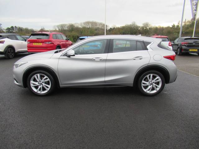 2017 Infiniti Q30 1.5d Premium 5dr [IN-Touch Nav]