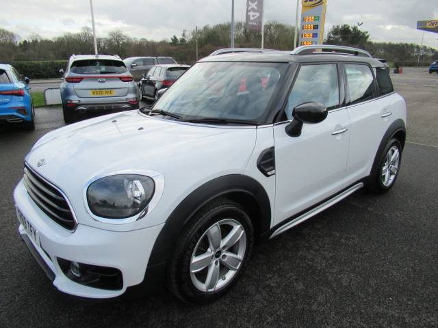 Mini Countryman 1.5 Cooper Classic 5dr Auto Hatchback Petrol Light White
