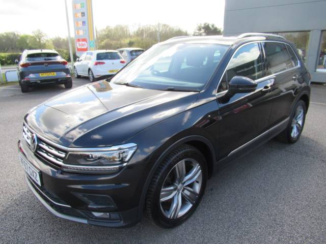 Volkswagen Tiguan 2.0 TDi 150 SEL 5dr Estate Diesel Deep Black Pearl